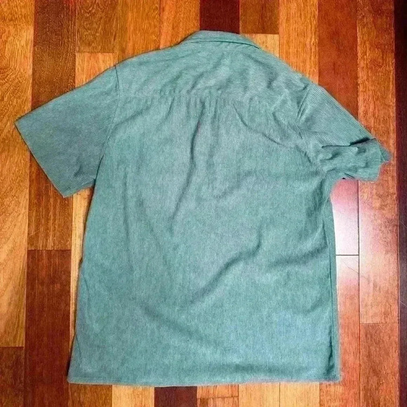 No Brand | Men’s aqua/green corduroy inspired short  sleeve shirt size L - Picture 3 of 6